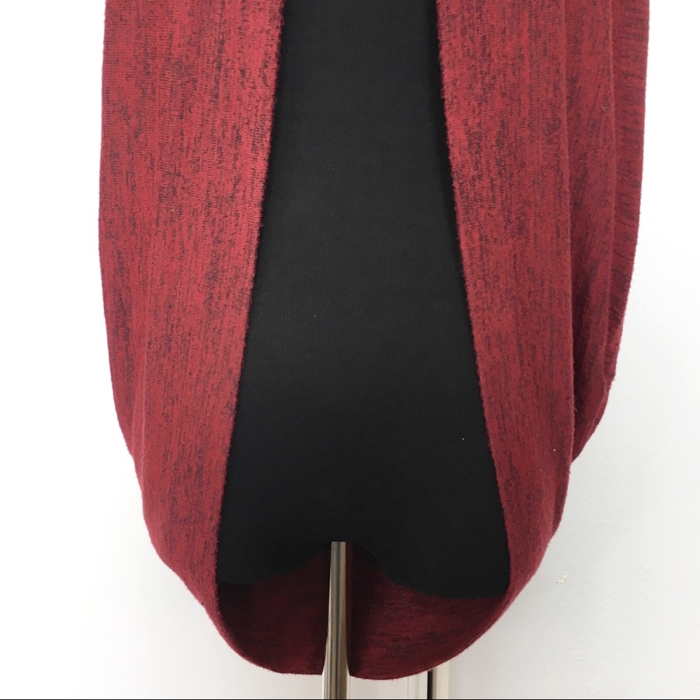 F21 | Lightweight Red Vest - Picture 3 of 8